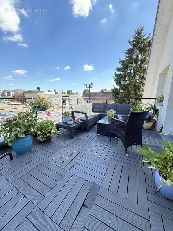 Appartement à ISNEAUVILLE