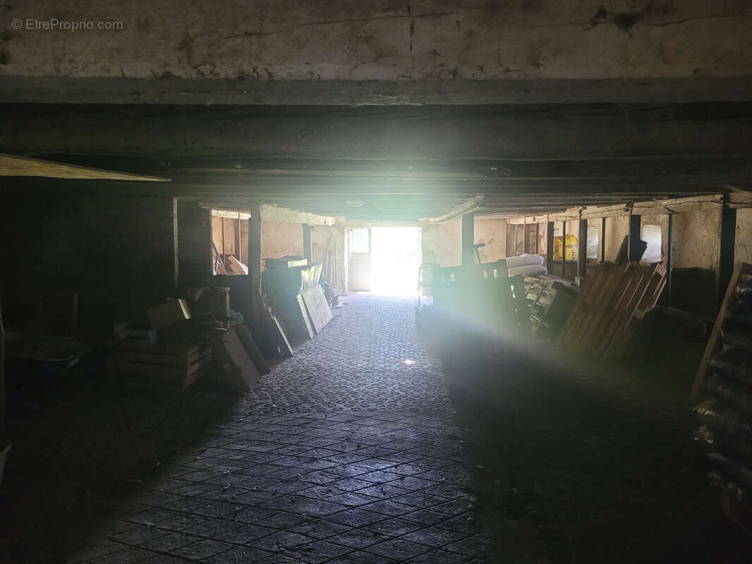 Maison à SAINT-SAUVES-D&#039;AUVERGNE