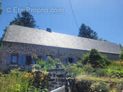 Maison à SAINT-SAUVES-D&#039;AUVERGNE
