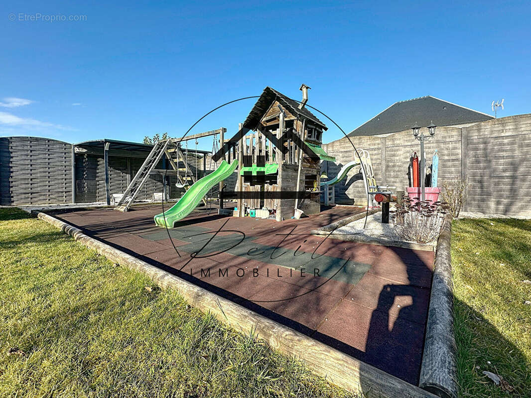 Maison à BREUIL-LE-SEC