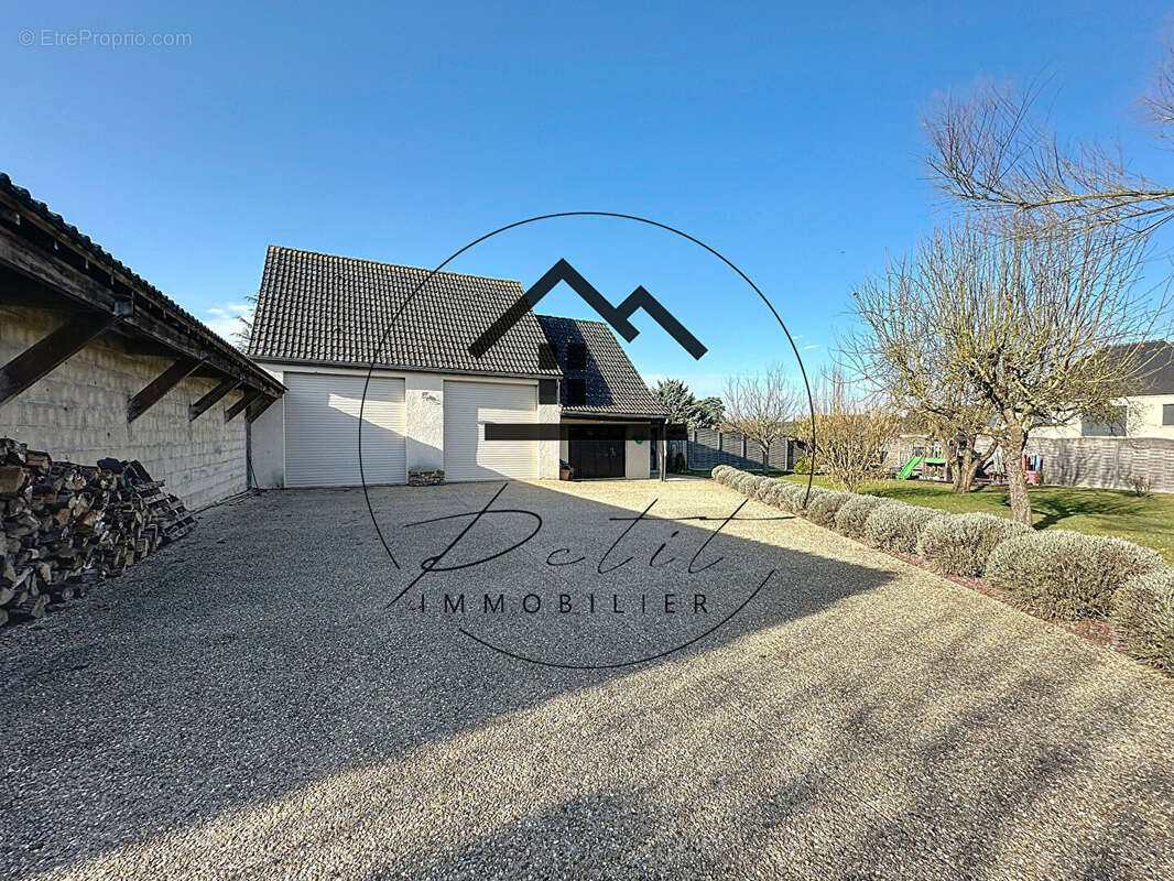 Maison à BREUIL-LE-SEC