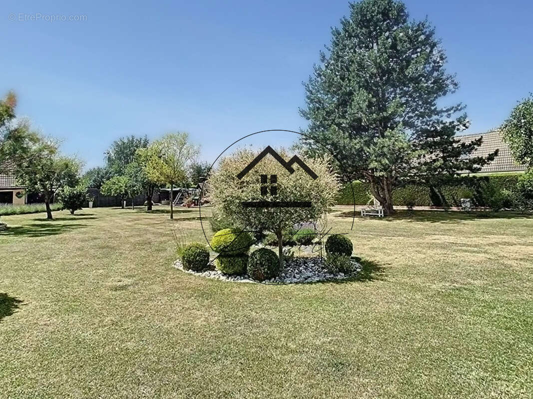 Maison à BREUIL-LE-SEC