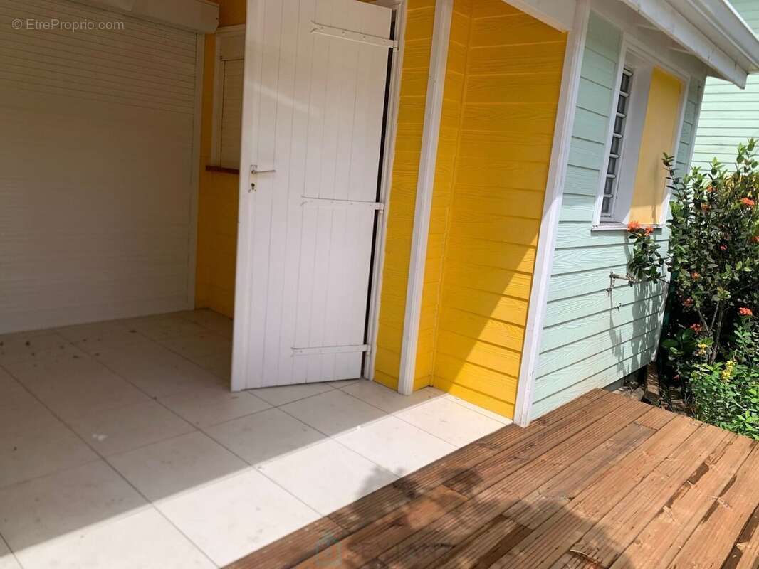 Maison à LES TROIS-ILETS