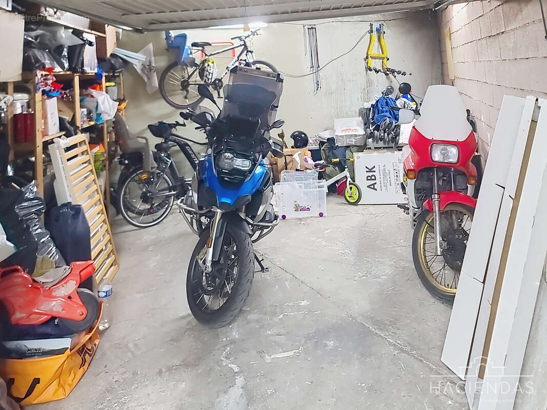 Appartement à EGUILLES