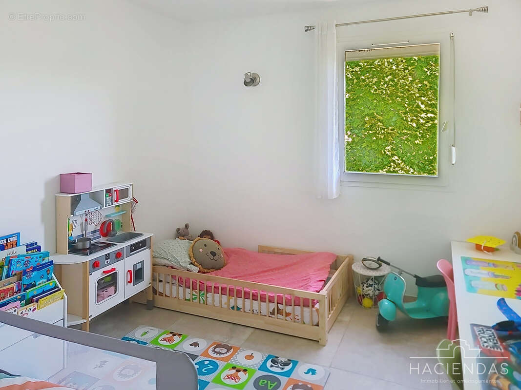 Appartement à EGUILLES