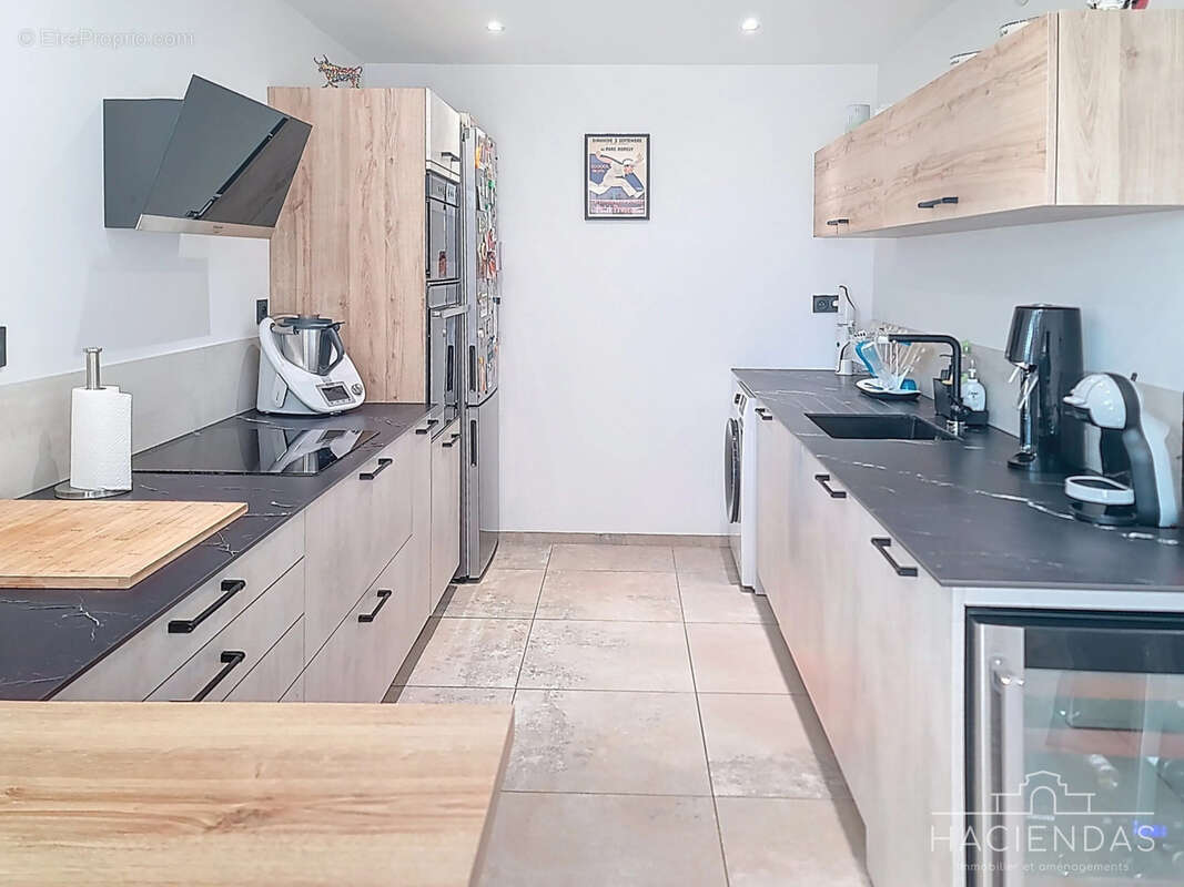 Appartement à EGUILLES