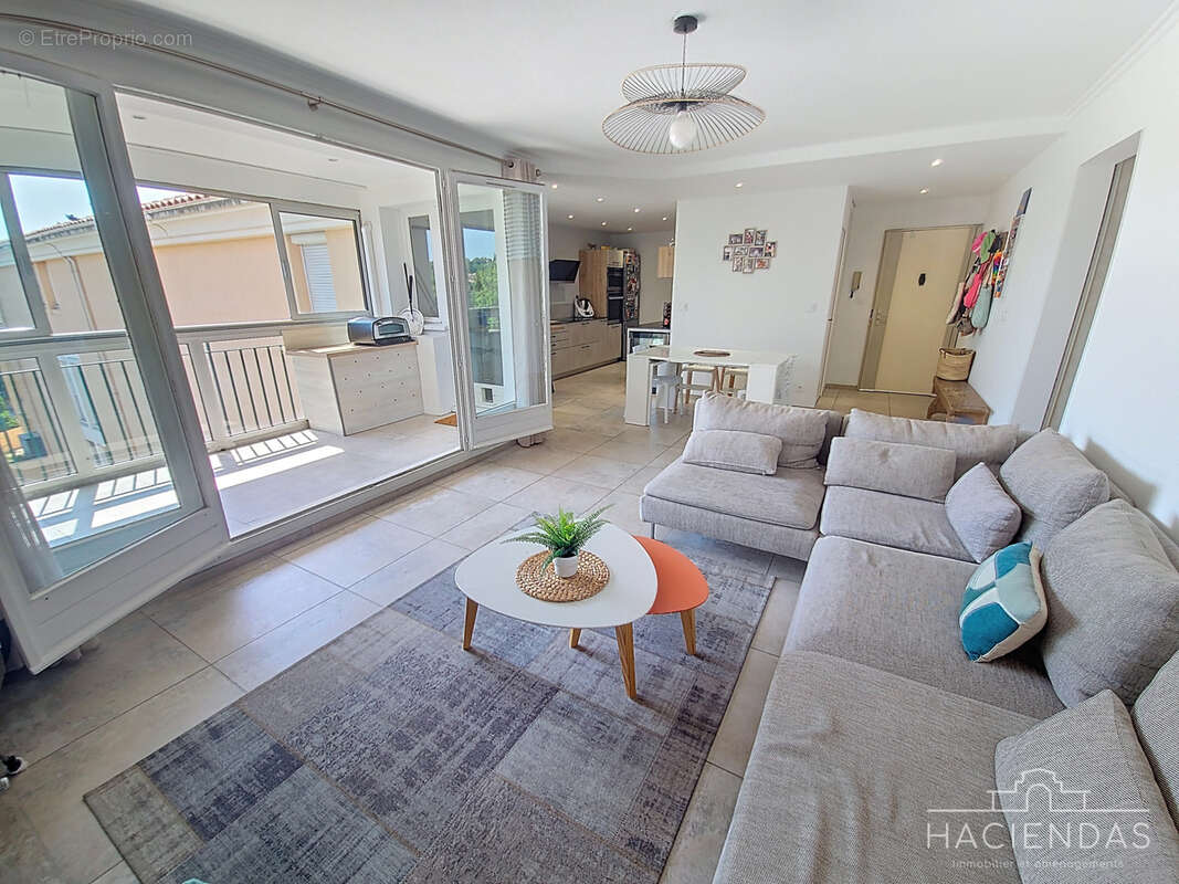 Appartement à EGUILLES