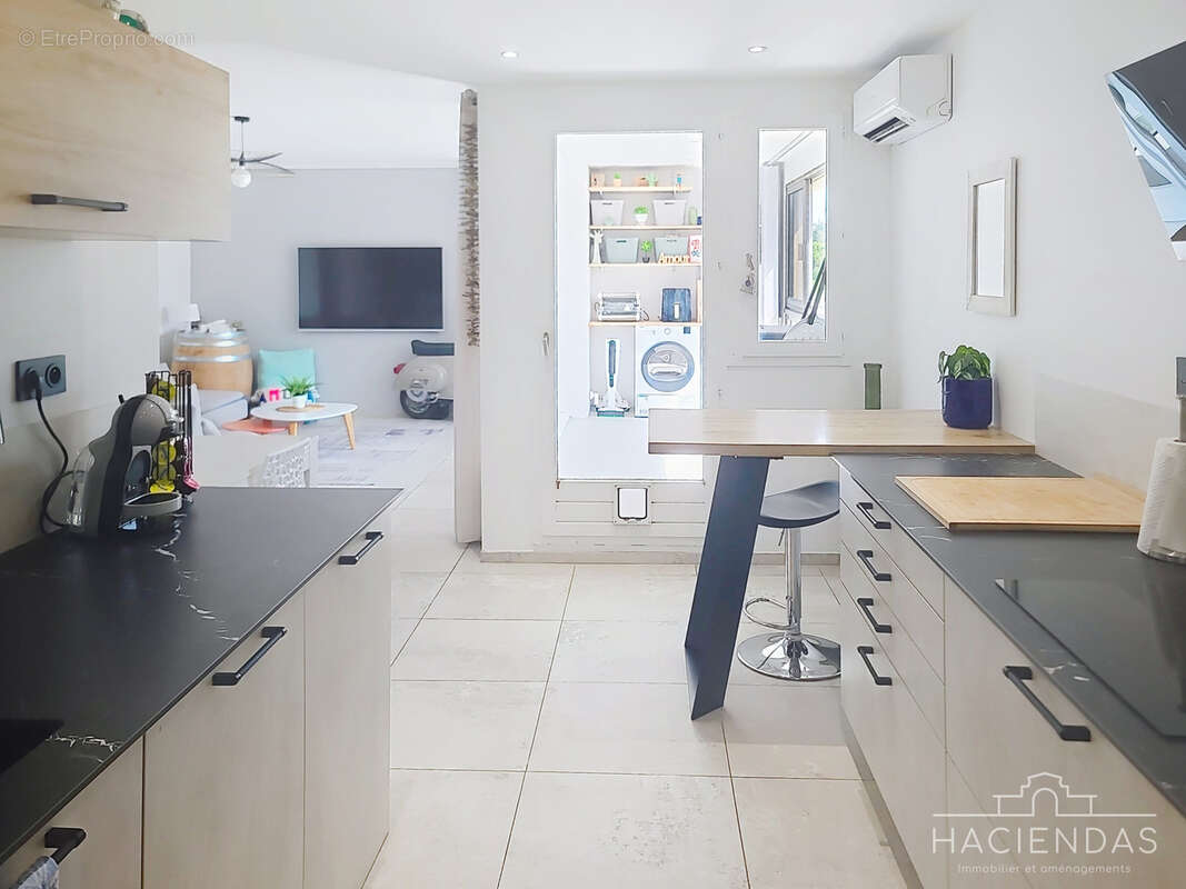 Appartement à EGUILLES