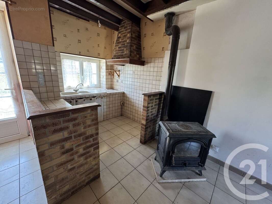 Maison à SOUGERES-EN-PUISAYE