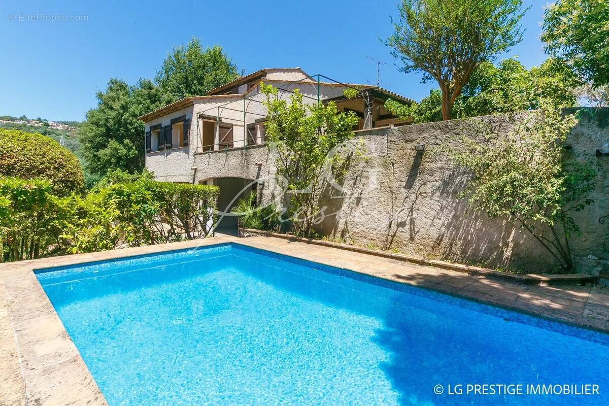 Maison à MANDELIEU-LA-NAPOULE