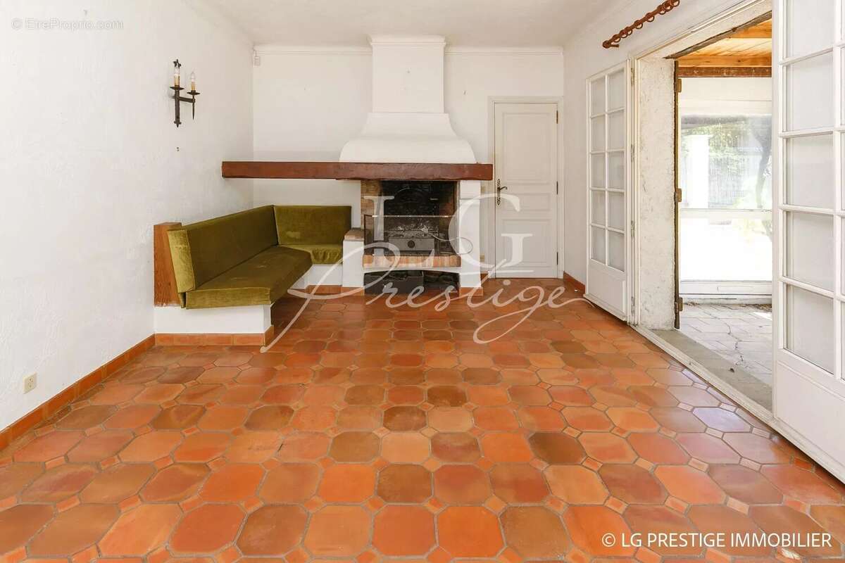 Maison à MANDELIEU-LA-NAPOULE