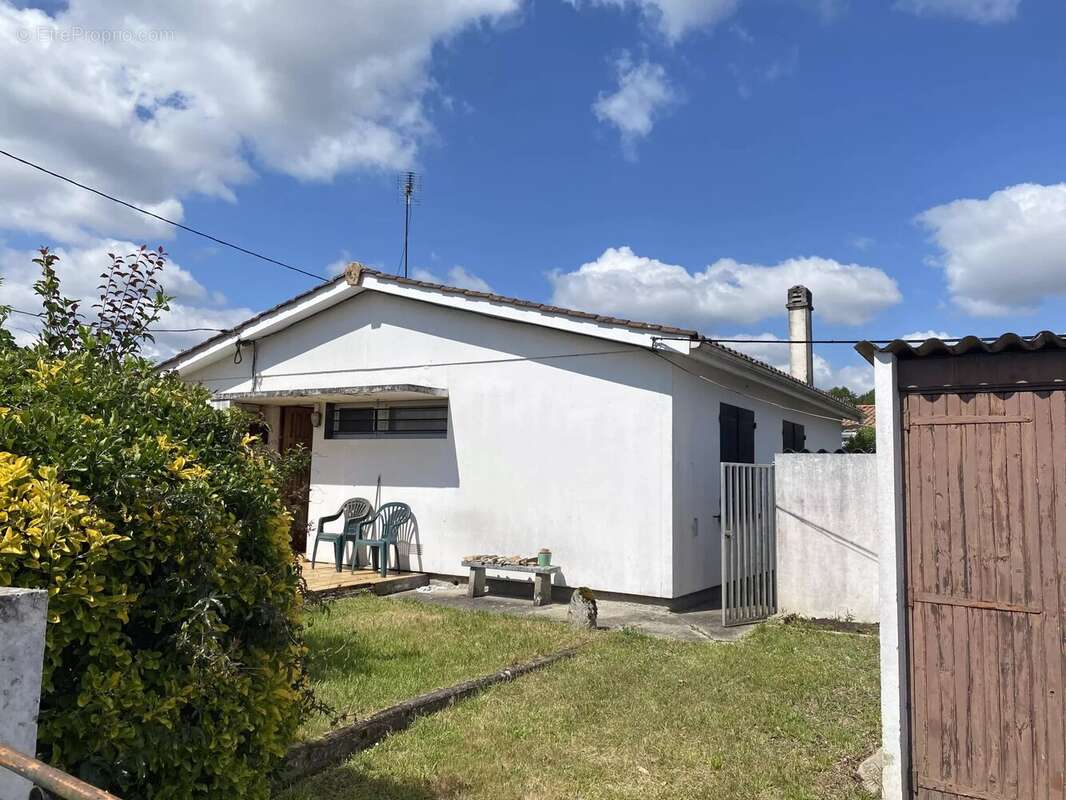 Maison à VILLENAVE-D&#039;ORNON