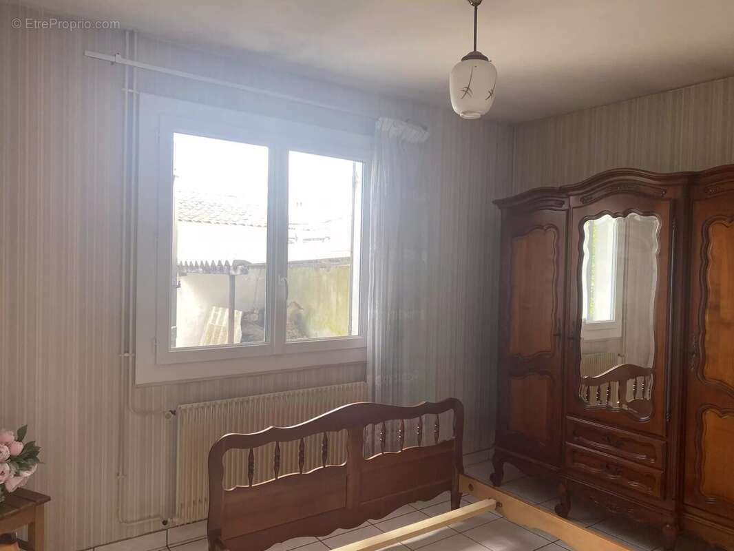 Maison à VILLENAVE-D&#039;ORNON