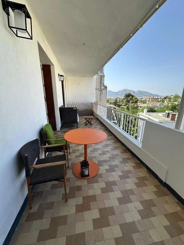 Appartement à MARSEILLE-8E