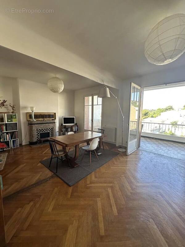 Appartement à MARSEILLE-8E