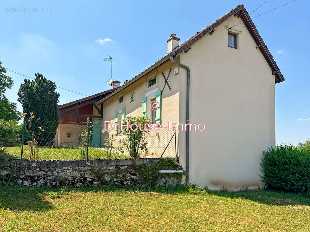 Maison à CIREY-LES-PONTAILLER