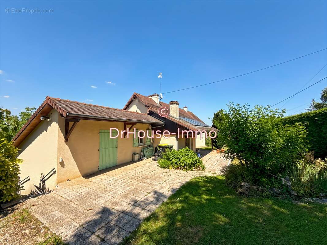 Maison à CIREY-LES-PONTAILLER