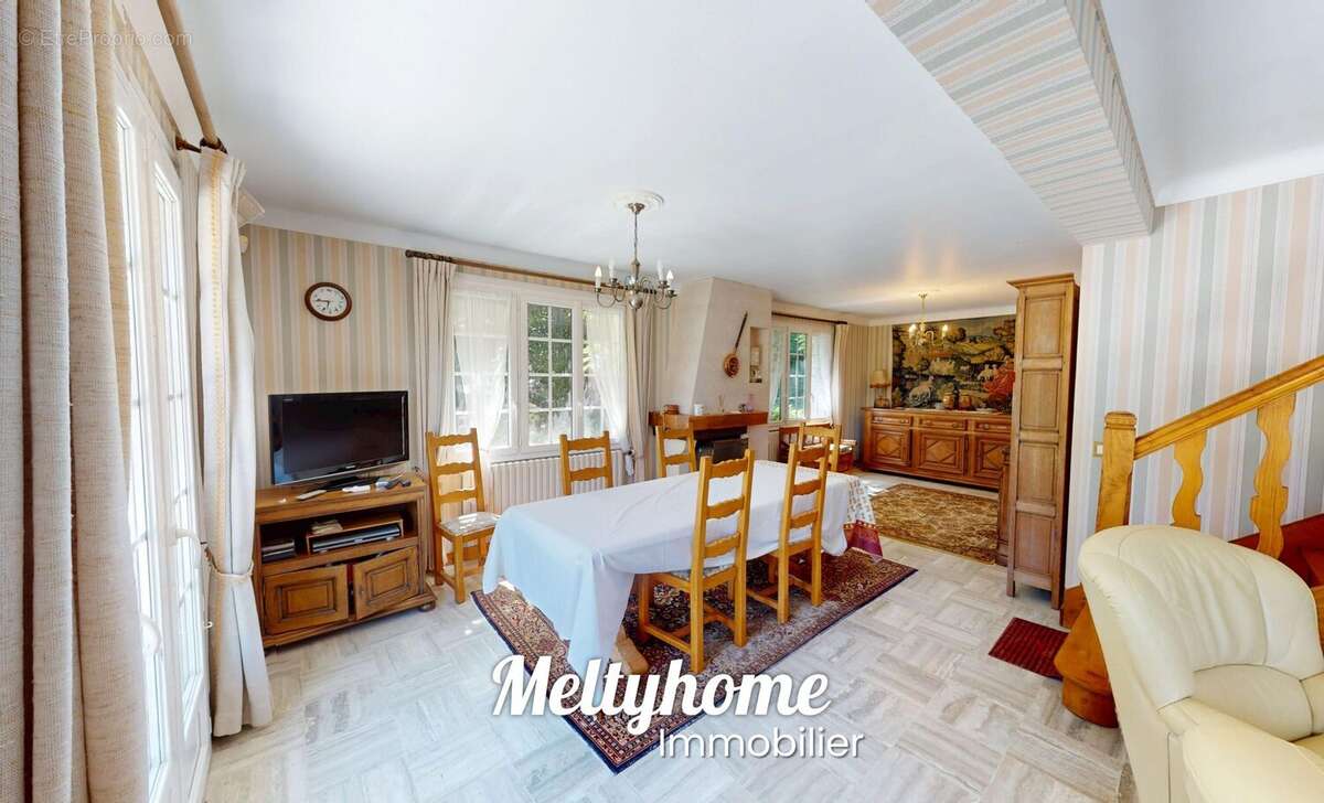 Maison à COLLEVILLE-MONTGOMERY