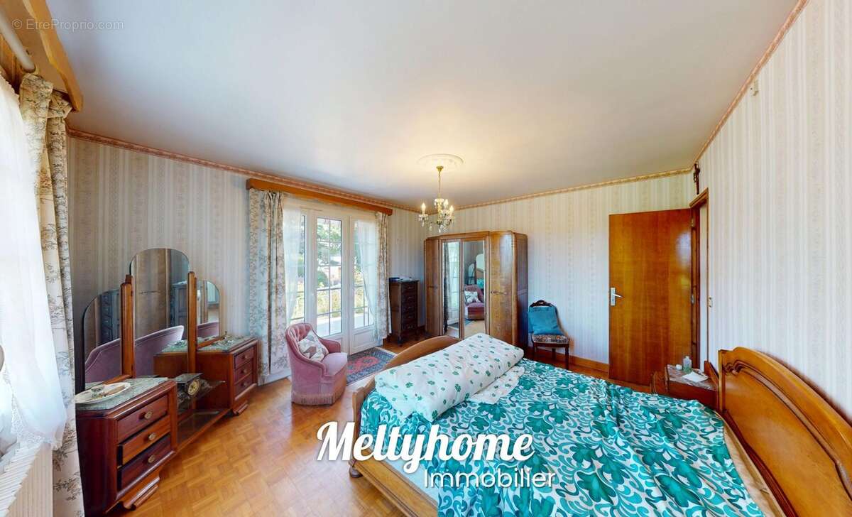 Maison à COLLEVILLE-MONTGOMERY