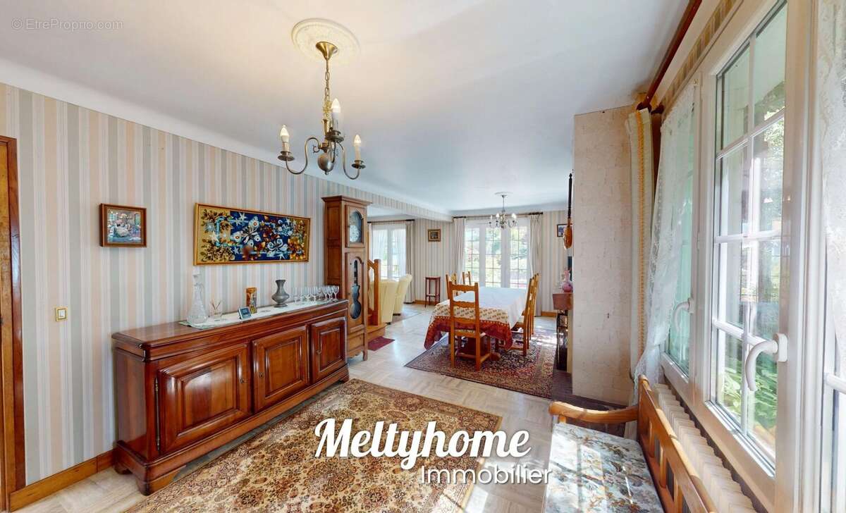 Maison à COLLEVILLE-MONTGOMERY