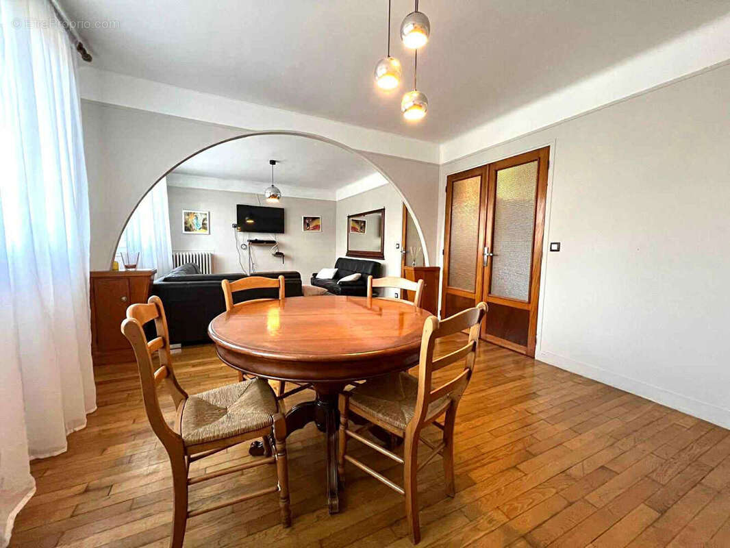 Maison à ROSNY-SOUS-BOIS