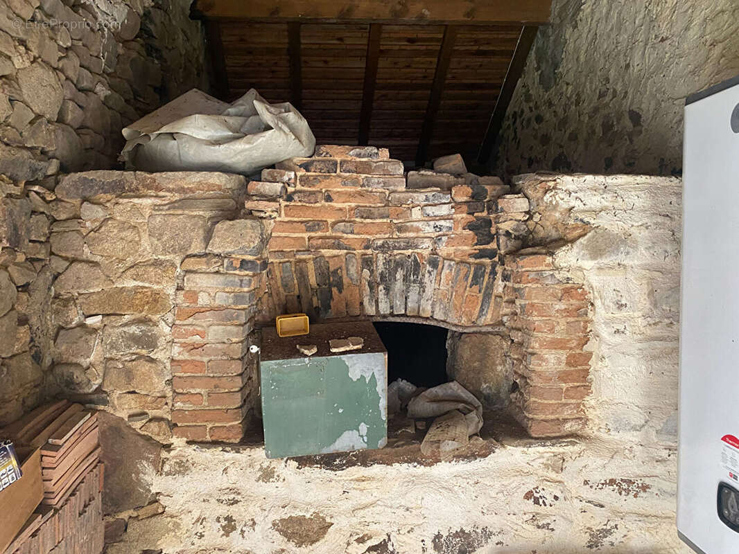 Maison à BUSSIERE-GALANT