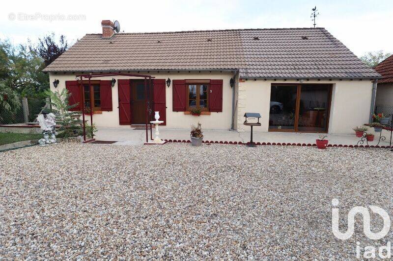 Photo 1 - Maison à LA COUR-MARIGNY