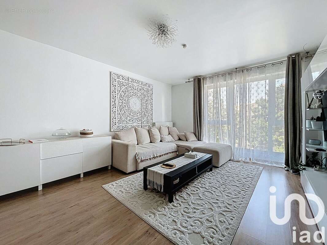 Photo 2 - Appartement à CHEVILLY-LARUE