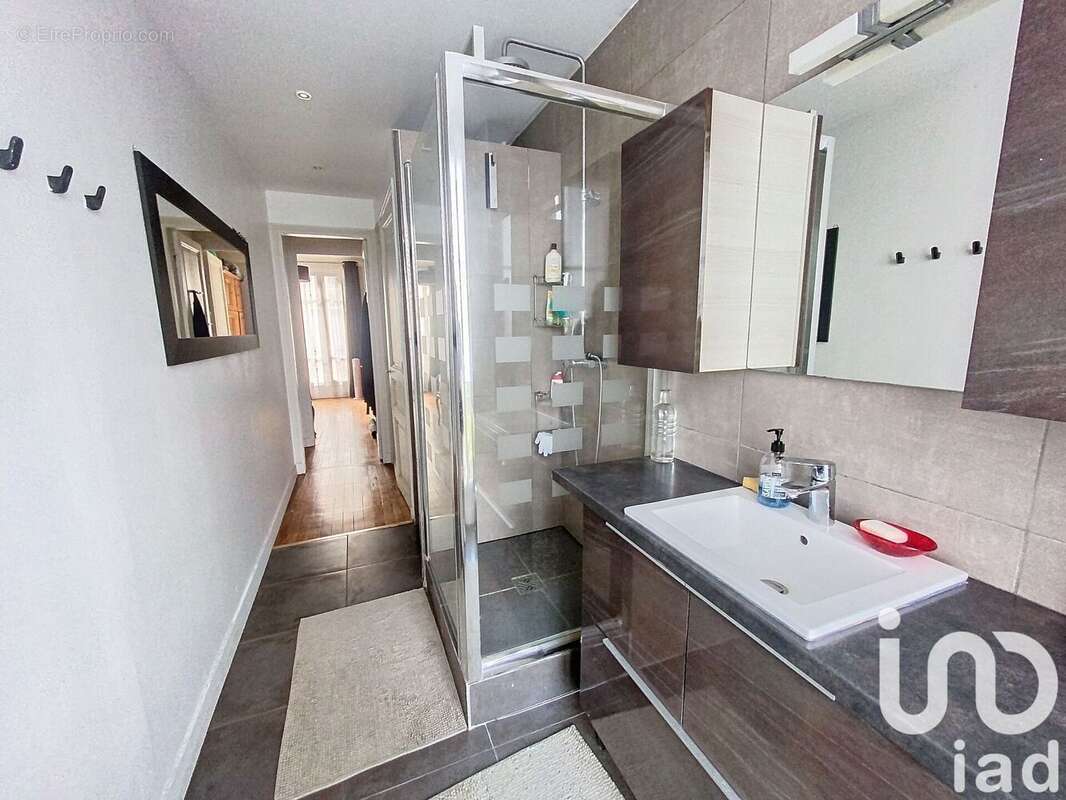 Photo 8 - Appartement à ASNIERES-SUR-SEINE