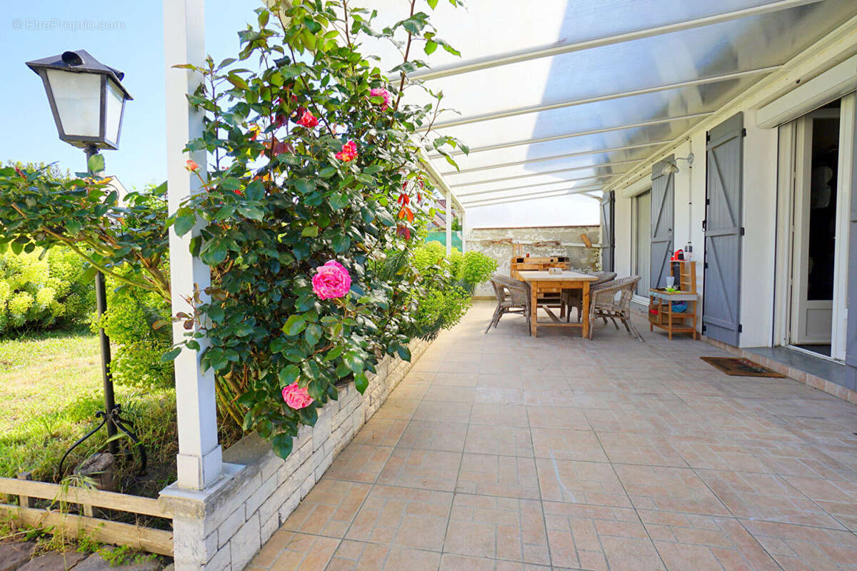 Maison à PORCHEVILLE