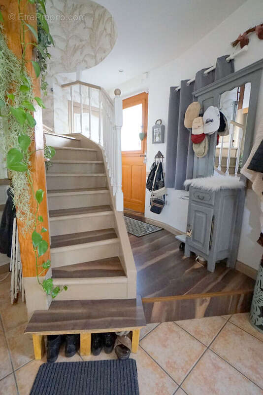 Maison à MEZY-SUR-SEINE