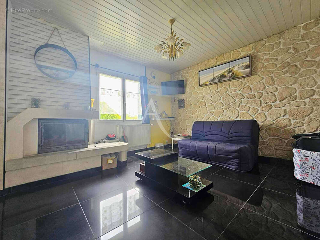 Maison à REGNIERE-ECLUSE