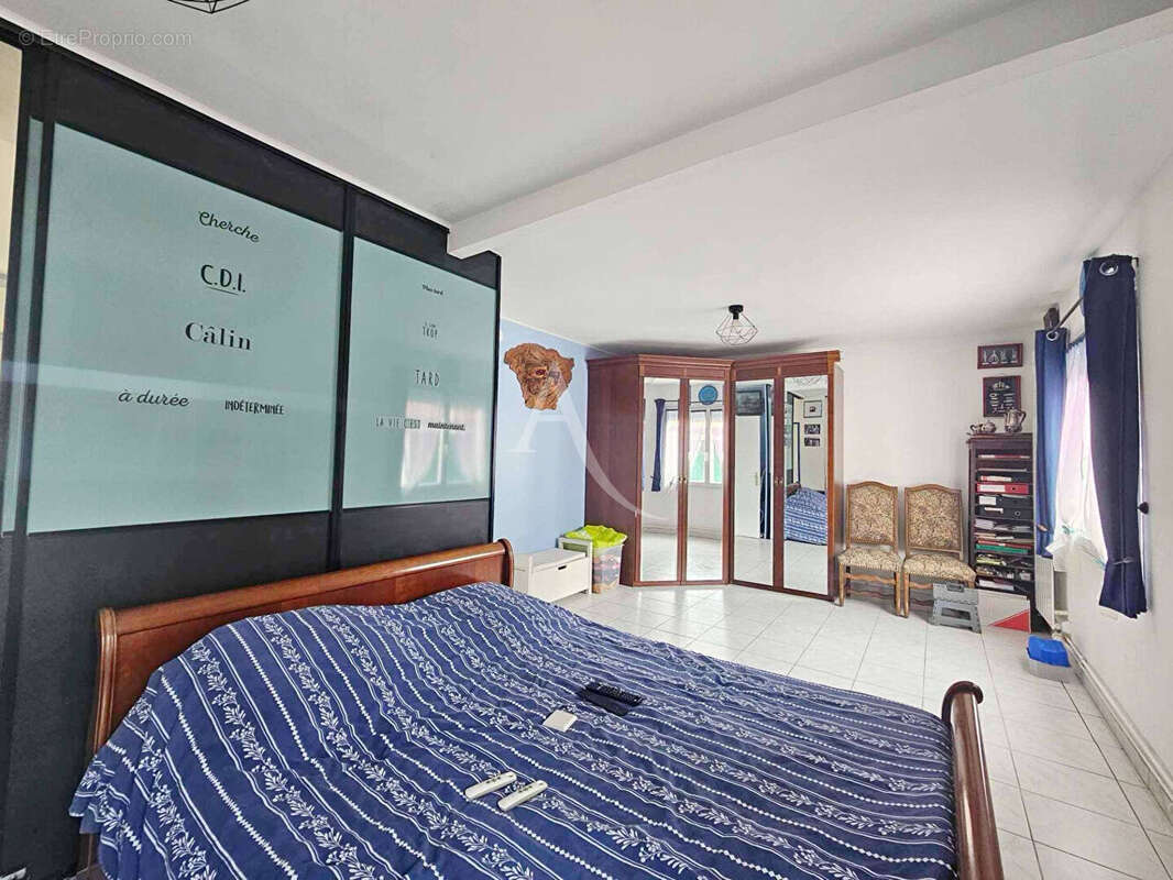 Maison à REGNIERE-ECLUSE