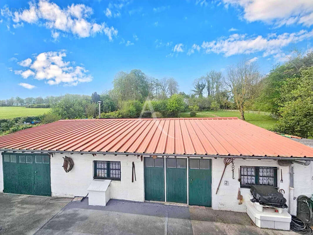 Maison à REGNIERE-ECLUSE