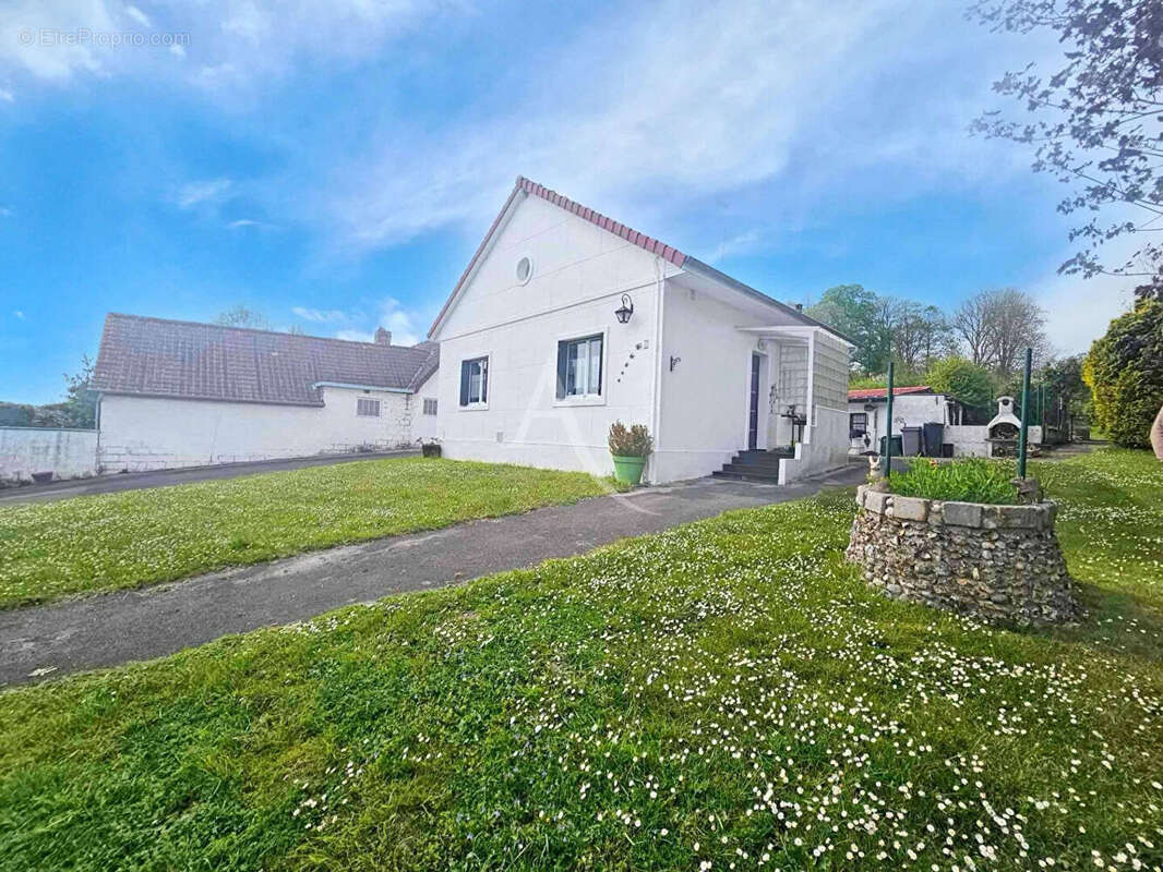 Maison à REGNIERE-ECLUSE