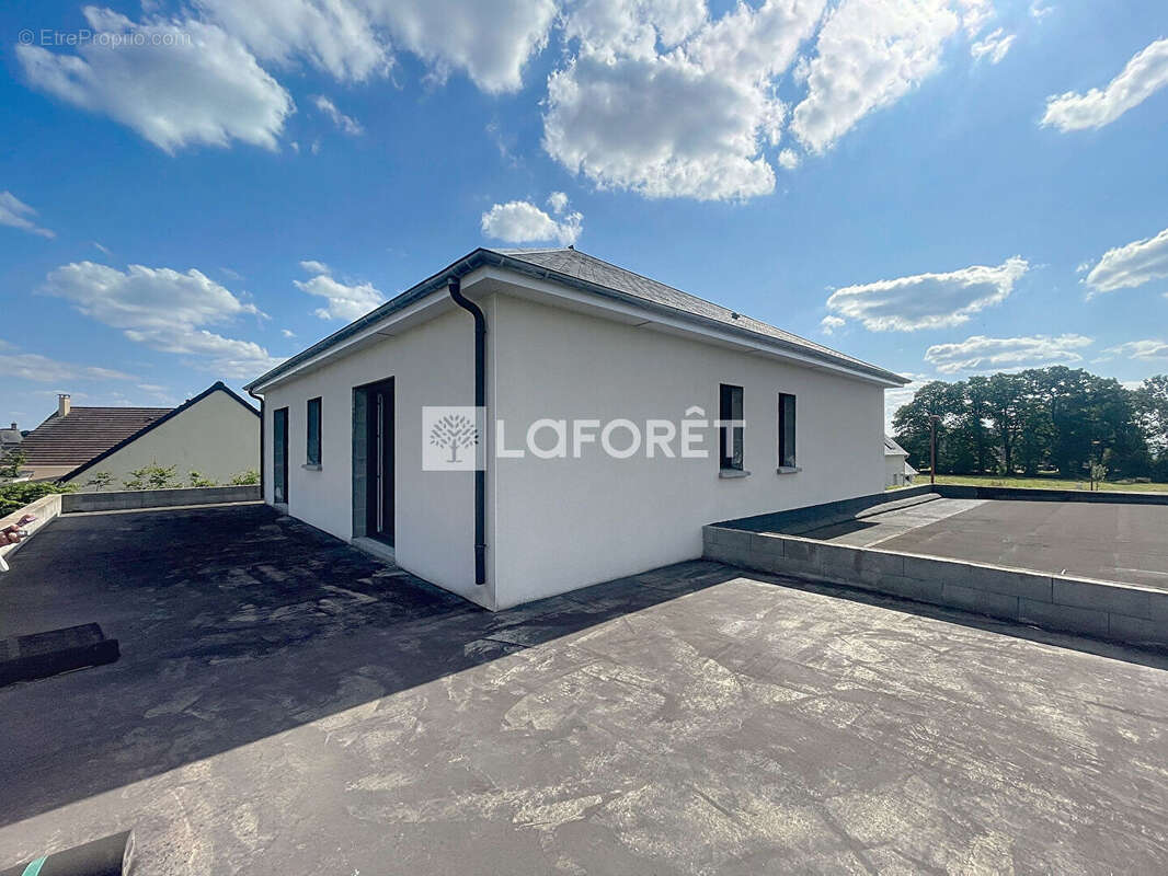 Maison à LA FERRIERE-AUX-ETANGS