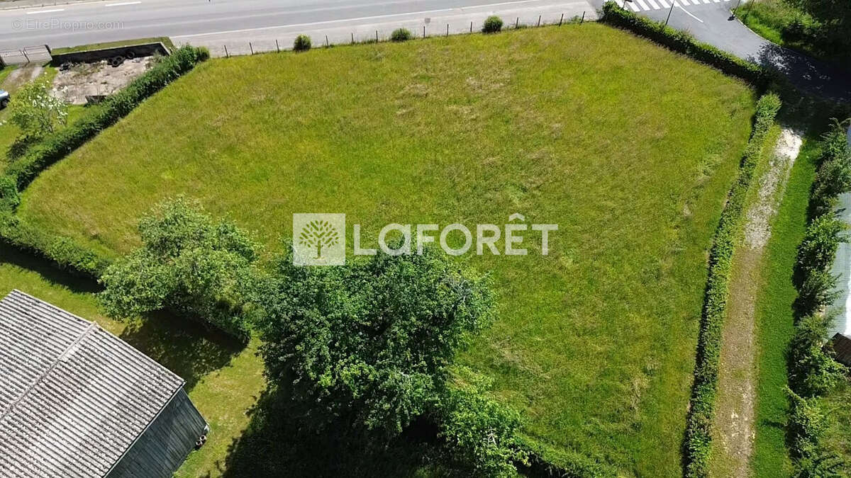 Terrain à BAGNOLES-DE-L&#039;ORNE