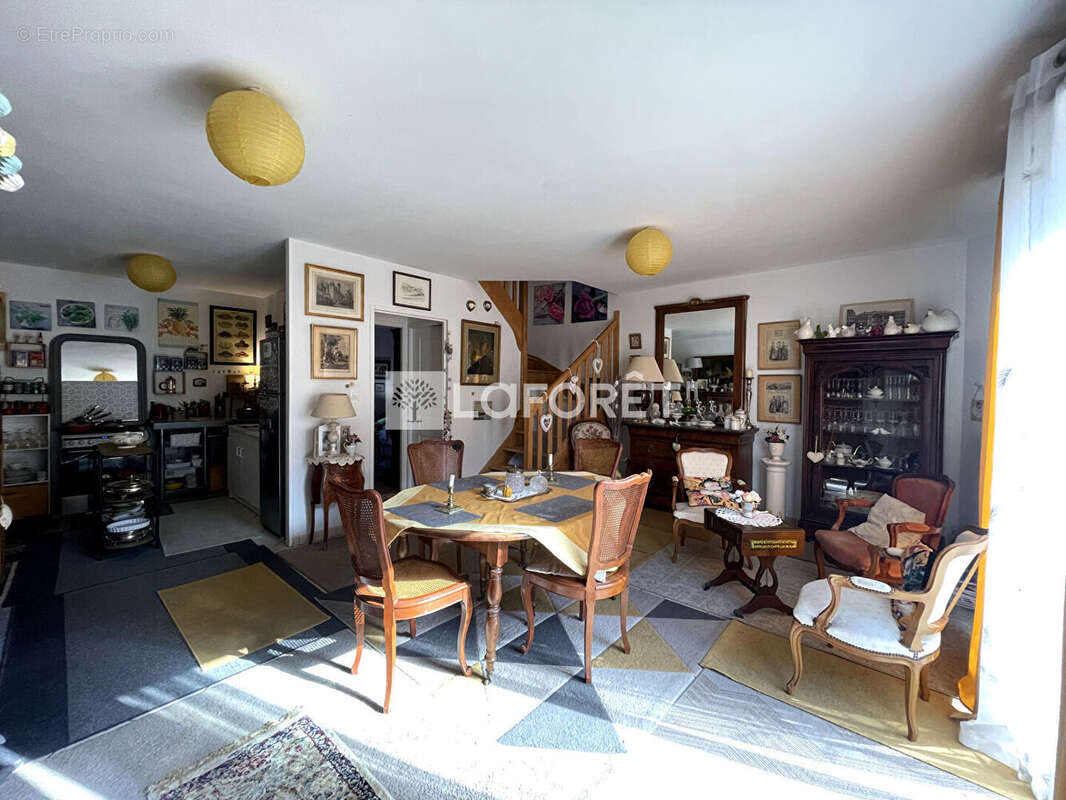 Maison à SAINT-GEORGES-DES-GROSEILLERS