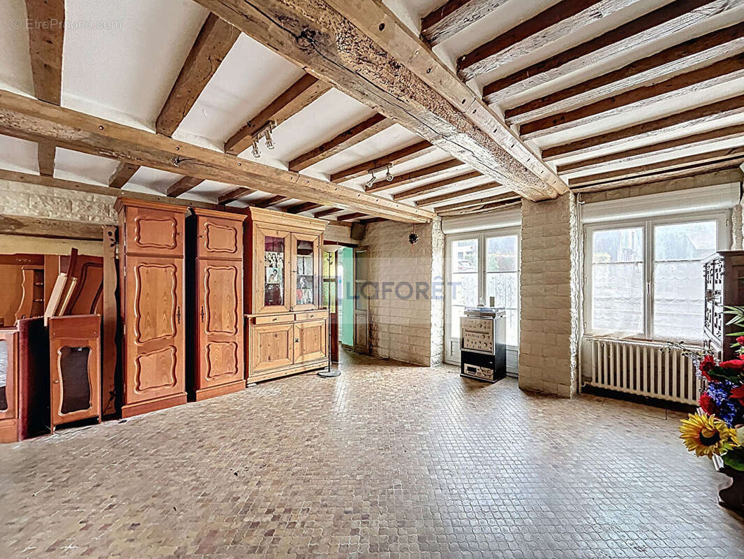 Maison à CONDE-SUR-NOIREAU