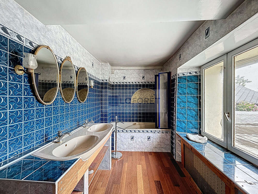 Maison à CONDE-SUR-NOIREAU