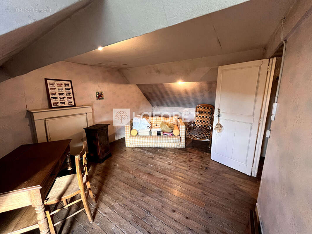 Maison à SAINT-GEORGES-DES-GROSEILLERS