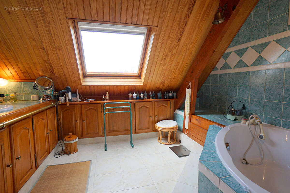 Maison à MEZIERES-SUR-SEINE