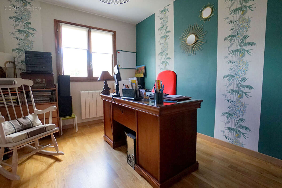 Maison à MEZIERES-SUR-SEINE