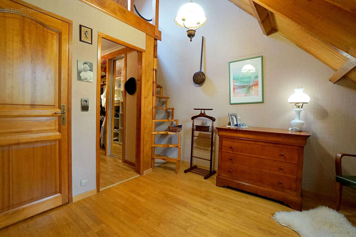 Maison à MEZIERES-SUR-SEINE