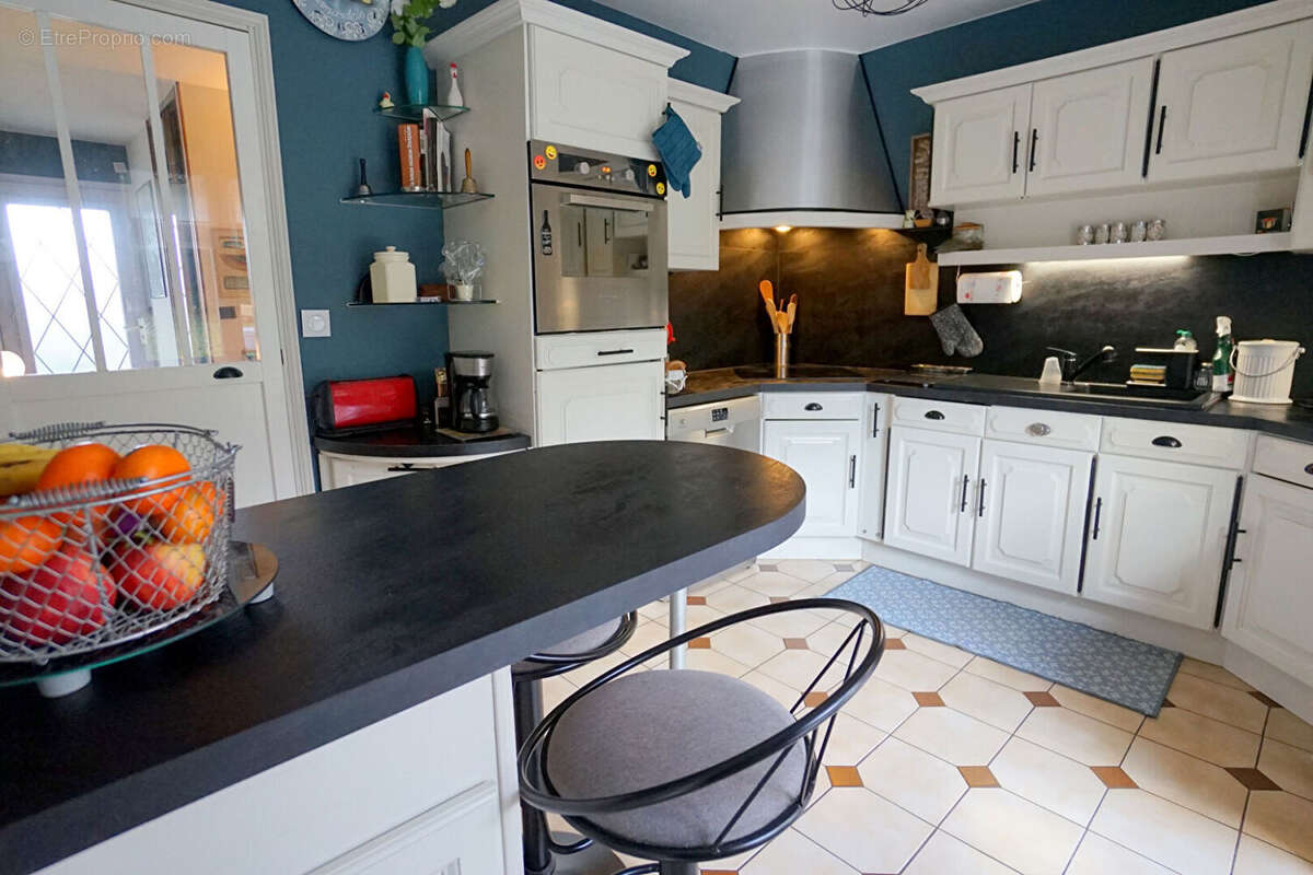 Maison à MEZIERES-SUR-SEINE