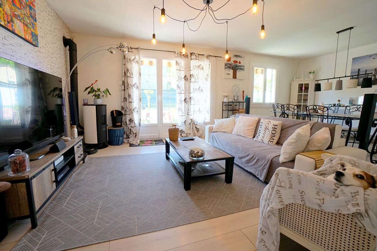 Maison à MEZIERES-SUR-SEINE