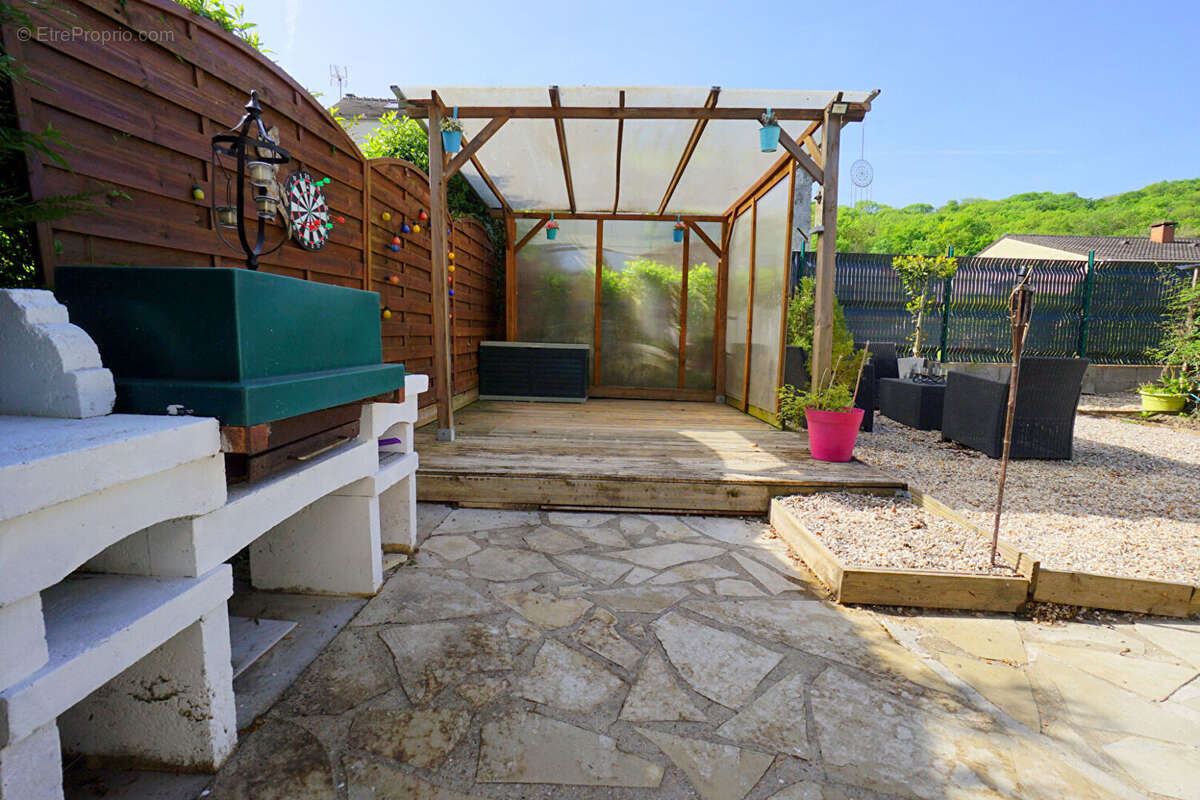 Maison à MEZIERES-SUR-SEINE