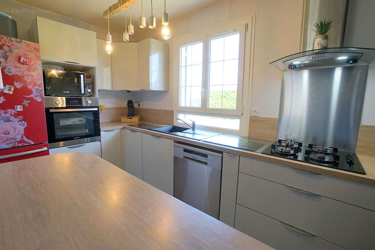 Maison à MEZIERES-SUR-SEINE