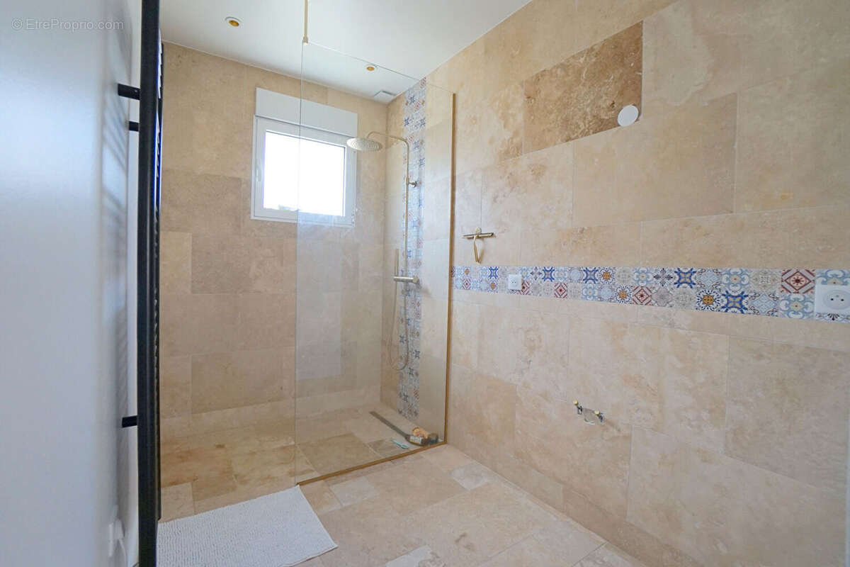 Maison à MORAINVILLIERS