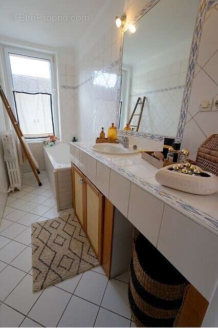 Maison à MEZIERES-SUR-SEINE